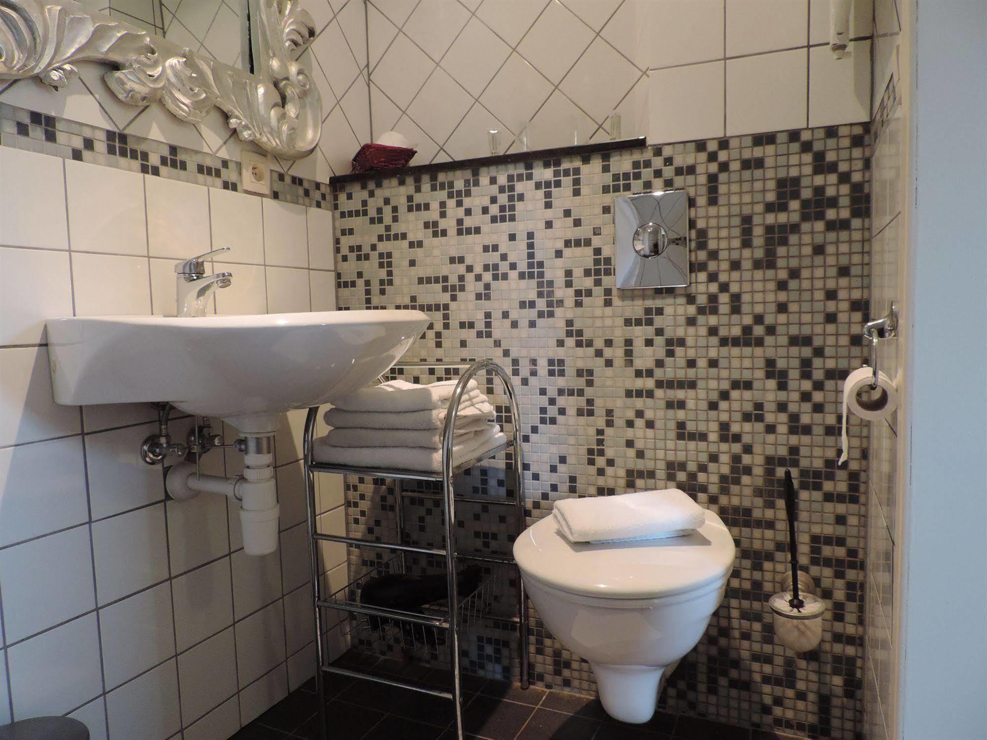 Hotel Berneau Bagian luar foto