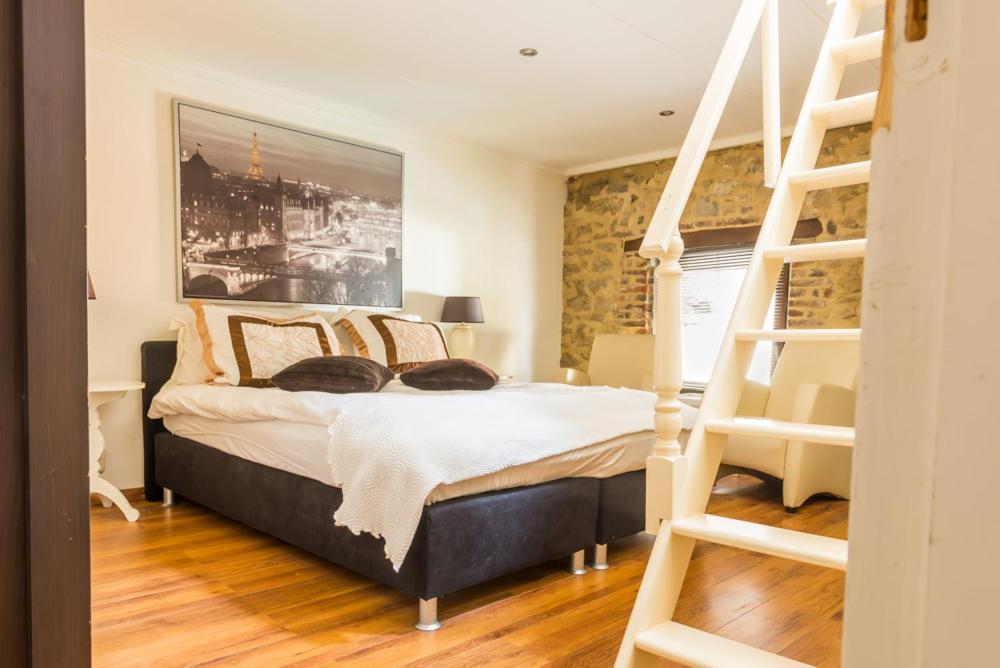 Hotel Berneau Bagian luar foto